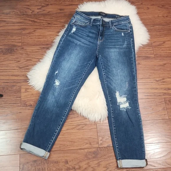 Judy Blue Slim Fit Medium Wash Distressed Jean's - Picture 3 of 5